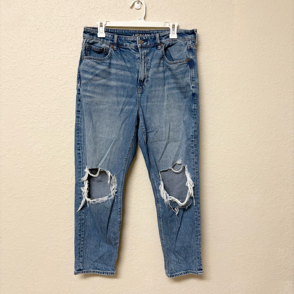 American Eagle Mom Jean Strigid Blue Denim Medium  Wash Distress Size 12 Short